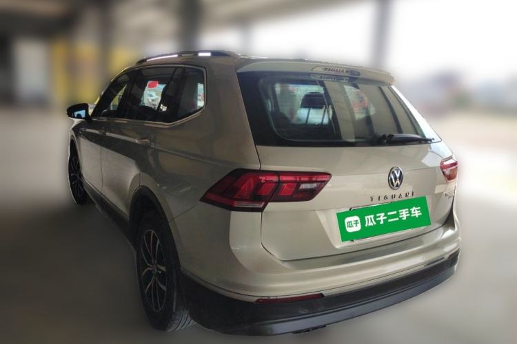 Used Volkswagen Tiguan L 2017 330TSI Automatic Two-Wheel Drive Luxury Edition Rear Left 45 Deg