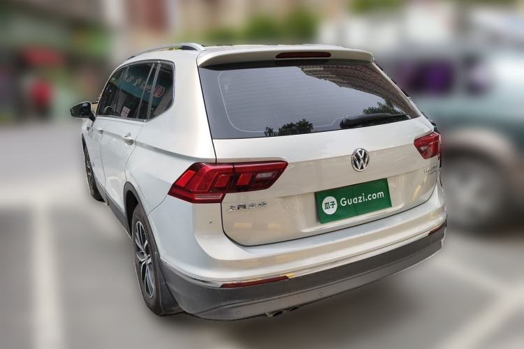 Used Volkswagen Tiguan L 2017 330TSI Automatic Two-Wheel Drive Luxury Edition Rear Left 45 Deg