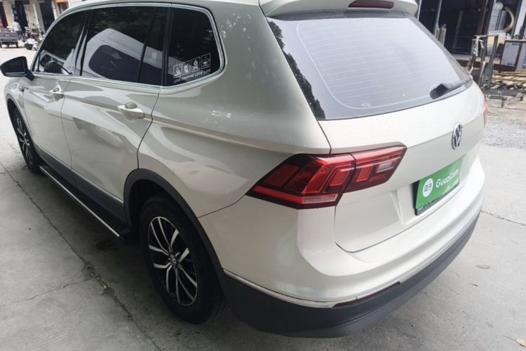 Used Volkswagen Tiguan L 2017 330TSI Automatic Two-Wheel Drive Luxury Edition Rear Left 45 Deg