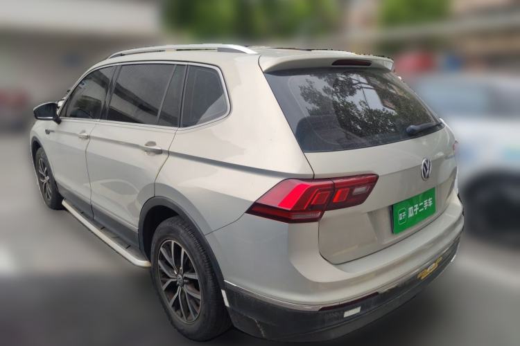 Used Volkswagen Tiguan L 2017 330TSI Automatic Two-Wheel Drive Luxury Edition Rear Left 45 Deg