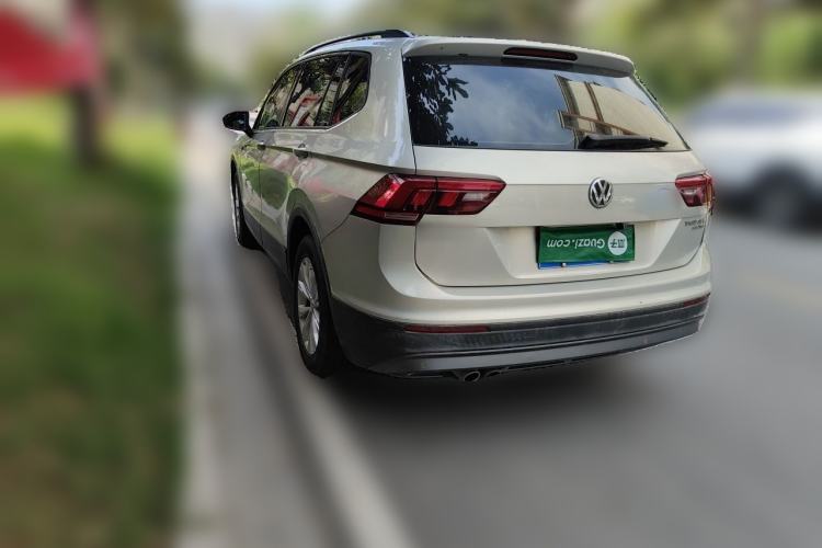 Used Volkswagen Tiguan L 2017 330TSI Automatic Two-Wheel Drive Luxury Edition Rear Left 45 Deg