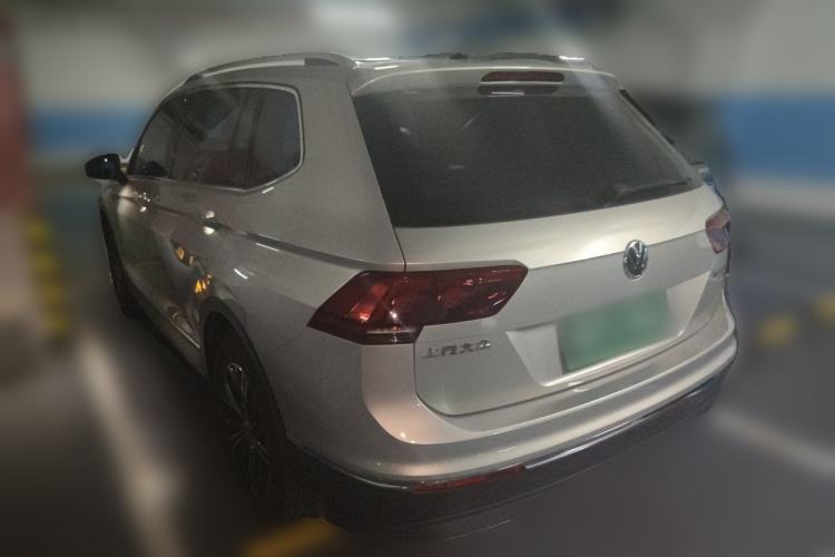 Used Volkswagen Tiguan L 2017 380TSI Automatic All-Wheel-Drive Luxury Edition Rear Left 45 Deg