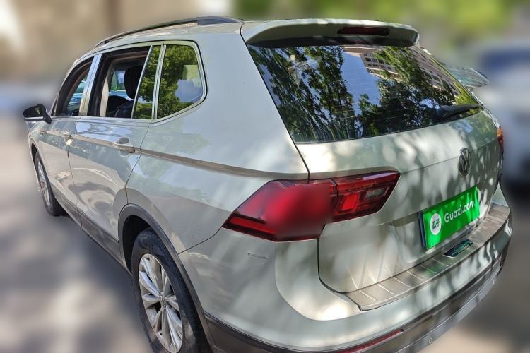 Used Volkswagen Tiguan L 2017 330TSI Automatic Two-Wheel Drive Luxury Edition Rear Left 45 Deg