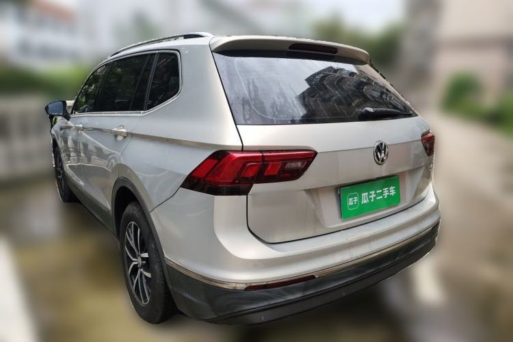 Used Volkswagen Tiguan L 2017 330TSI Automatic Two-Wheel Drive Comfort Edition Rear Left 45 Deg