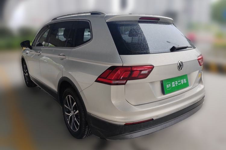 Used Volkswagen Tiguan L 2017 330TSI Automatic Two-Wheel Drive Luxury Edition Rear Left 45 Deg