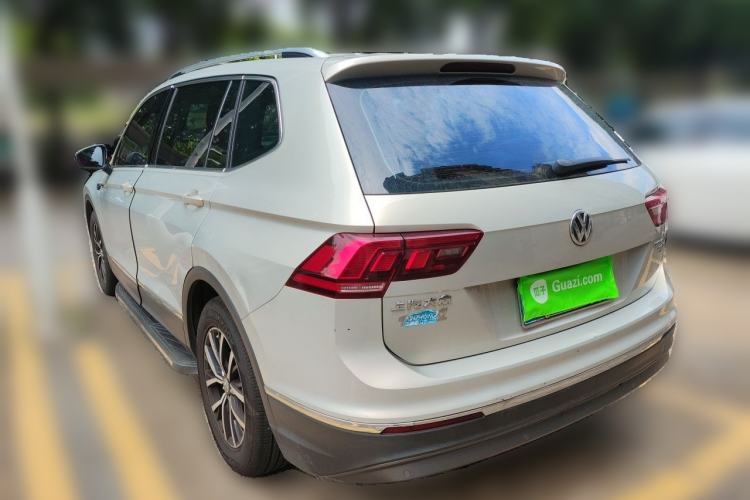 Used Volkswagen Tiguan L 2017 330TSI Automatic Two-Wheel Drive Luxury Edition Rear Left 45 Deg