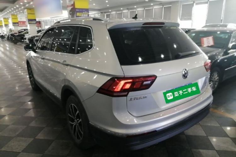 Used Volkswagen Tiguan L 2017 330TSI Automatic Two-Wheel Drive Luxury Edition Rear Left 45 Deg