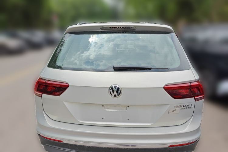 Used Volkswagen Tiguan L 2017 330TSI Automatic Two-Wheel Drive Flagship Edition Rear