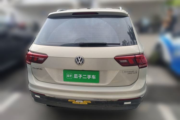 Used Volkswagen Tiguan L 2017 330TSI Automatic Two-Wheel Drive Luxury Edition Rear