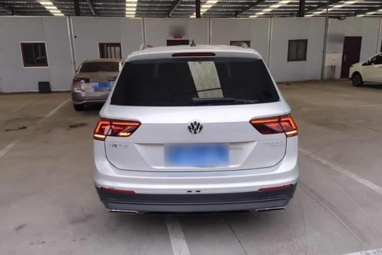 Used Volkswagen Tiguan L 2017 380TSI Automatic All-Wheel-Drive Luxury Edition Rear