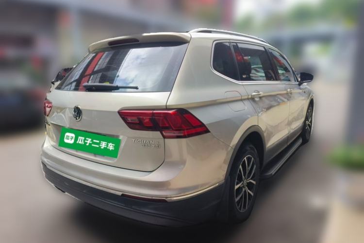Used Volkswagen Tiguan L 2017 330TSI Automatic Two-Wheel Drive Luxury Edition Rear Right 45 Deg