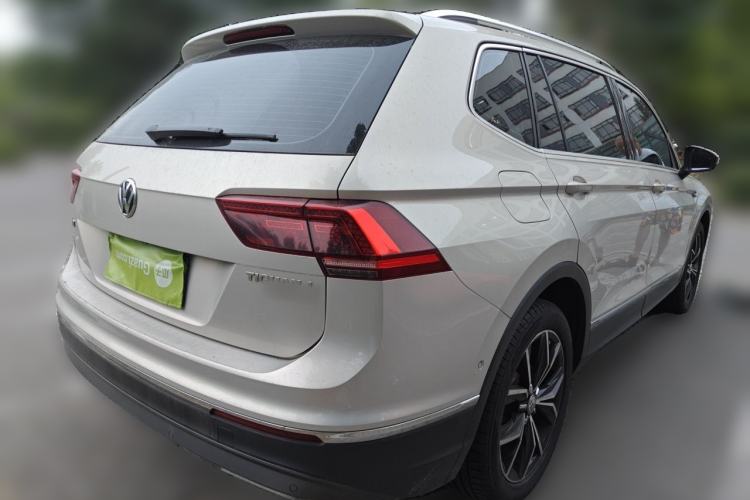 Used Volkswagen Tiguan L 2017 380TSI Automatic All-Wheel Drive Supreme Flagship Edition Rear Right 45 Deg