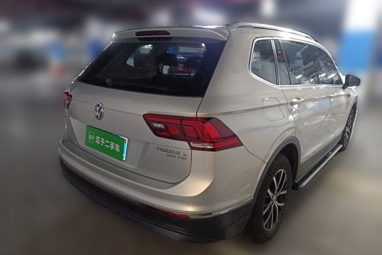 Used Volkswagen Tiguan L 2017 330TSI Automatic Two-Wheel Drive Luxury Edition Rear Right 45 Deg