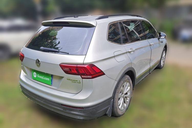 Used Volkswagen Tiguan L 2017 330TSI Automatic Two-Wheel Drive Luxury Edition Rear Right 45 Deg
