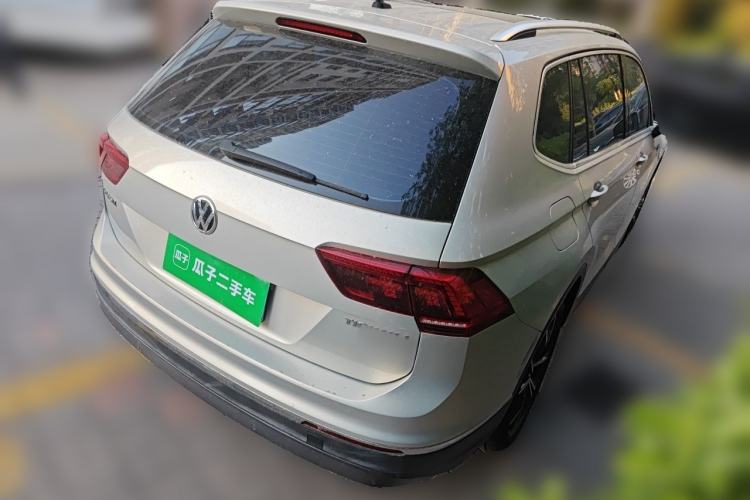 Used Volkswagen Tiguan L 2017 330TSI Automatic Two-Wheel Drive Flagship Edition Rear Right 45 Deg