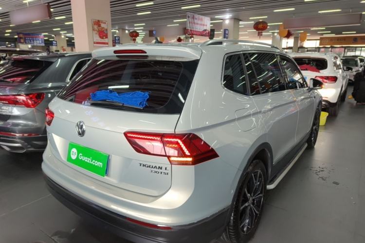 Used Volkswagen Tiguan L 2017 330TSI Automatic Two-Wheel Drive Flagship Edition Rear Right 45 Deg