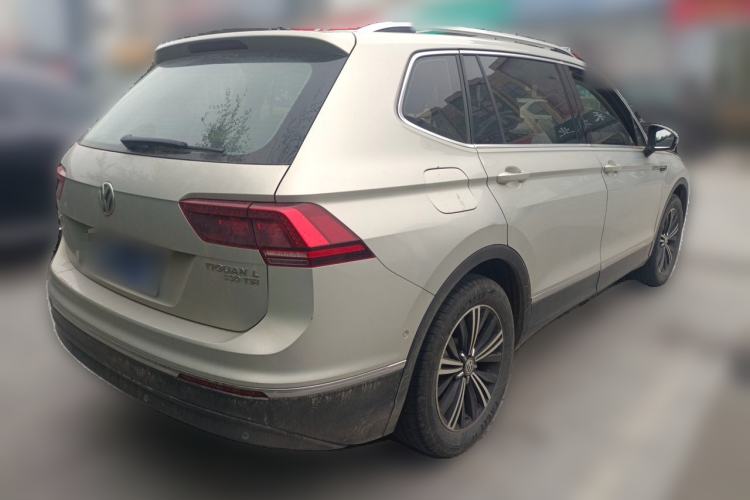 Used Volkswagen Tiguan L 2017 330TSI Automatic Two-Wheel Drive Flagship Edition Rear Right 45 Deg