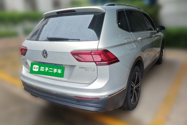 Used Volkswagen Tiguan L 2017 330TSI Automatic Two-Wheel Drive Flagship Edition Rear Right 45 Deg