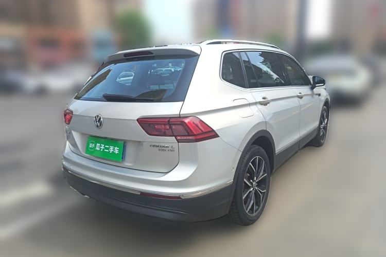Used Volkswagen Tiguan L 2017 330TSI Automatic Two-Wheel Drive Flagship Edition Rear Right 45 Deg