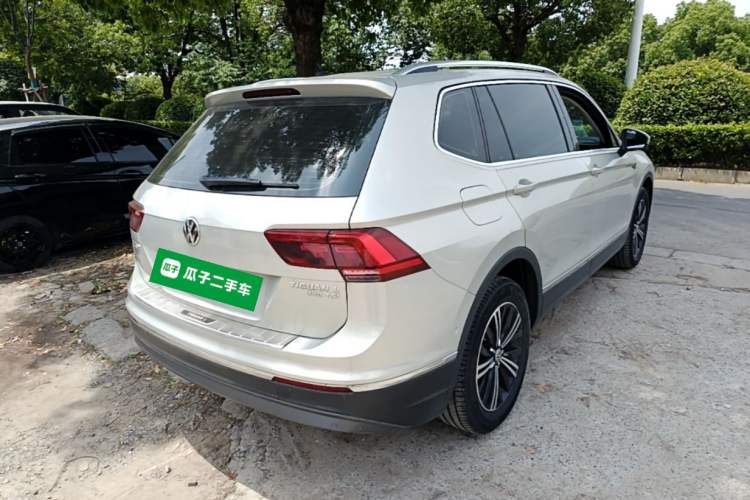 Used Volkswagen Tiguan L 2017 330TSI Automatic Two-Wheel Drive Flagship Edition Rear Right 45 Deg