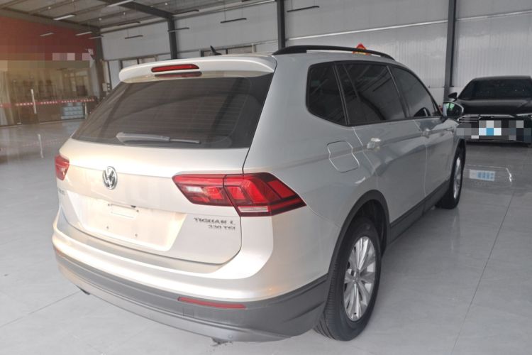 Used Volkswagen Tiguan L 2017 330TSI Automatic Two-Wheel Drive Luxury Edition Rear Right 45 Deg