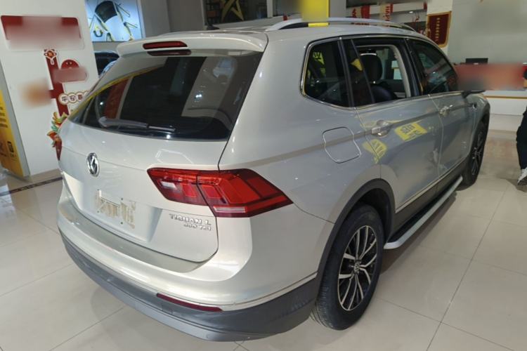 Used Volkswagen Tiguan L 2017 330TSI Automatic Two-Wheel Drive Luxury Edition Rear Right 45 Deg