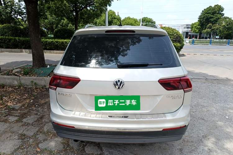 Used Volkswagen Tiguan L 2017 330TSI Automatic Two-Wheel Drive Flagship Edition Rear
