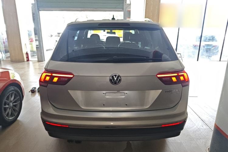 Used Volkswagen Tiguan L 2017 330TSI Automatic Two-Wheel Drive Comfort Edition Rear