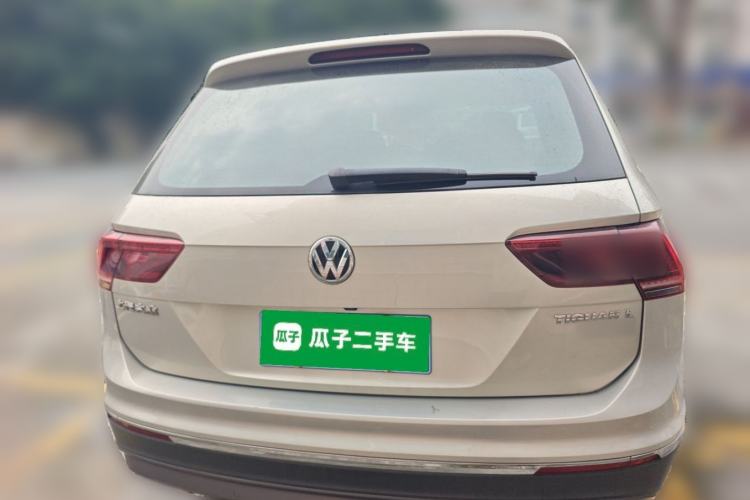 Used Volkswagen Tiguan L 2017 380TSI Automatic All-Wheel-Drive Luxury Edition Rear
