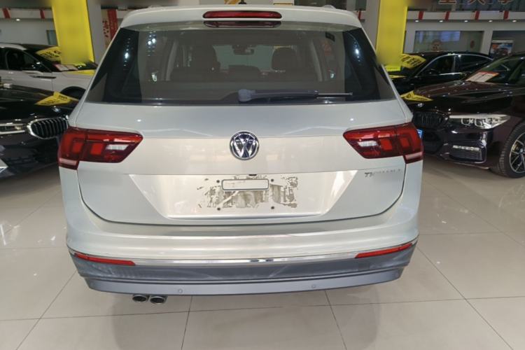 Used Volkswagen Tiguan L 2017 330TSI Automatic Two-Wheel Drive Luxury Edition Rear