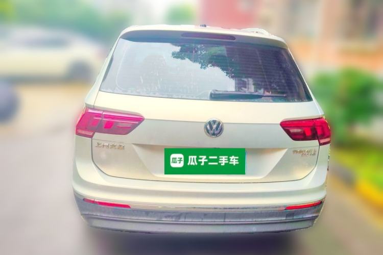Used Volkswagen Tiguan L 2017 330TSI Automatic Two-Wheel Drive Luxury Edition Rear