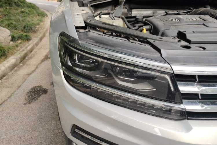 Used Volkswagen Tiguan L 2017 330TSI Automatic Two-Wheel Drive Flagship Edition Right Front Headlight