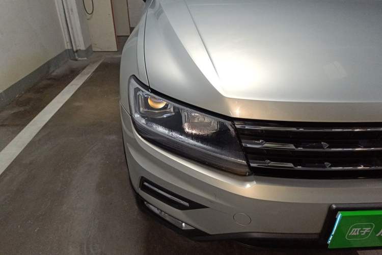 Used Volkswagen Tiguan L 2017 330TSI Automatic Two-Wheel Drive Luxury Edition Right Front Headlight