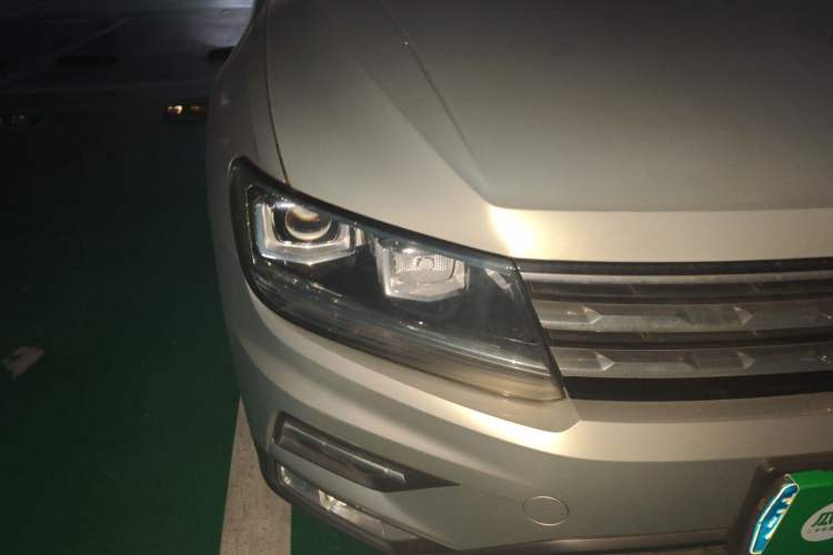 Used Volkswagen Tiguan L 2017 330TSI Automatic Two-Wheel Drive Luxury Edition Right Front Headlight