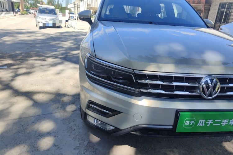 Used Volkswagen Tiguan L 2017 330TSI Automatic Two-Wheel Drive Flagship Edition Right Front Headlight