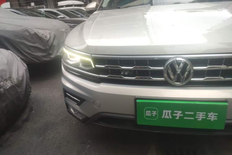 Used Volkswagen Tiguan L 2017 330TSI Automatic Two-Wheel Drive Flagship Edition Right Front Headlight