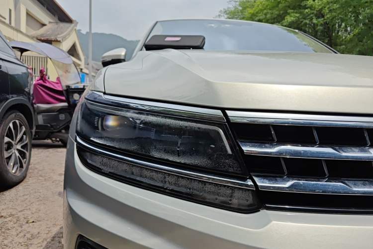Used Volkswagen Tiguan L 2017 330TSI Automatic Two-Wheel Drive Flagship Edition Right Front Headlight