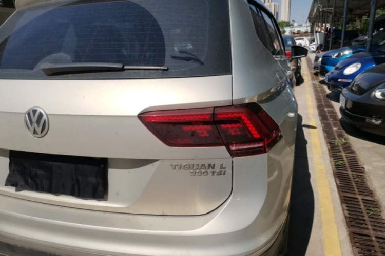 Used Volkswagen Tiguan L 2017 330TSI Automatic Two-Wheel Drive Flagship Edition Right Rear Taillight