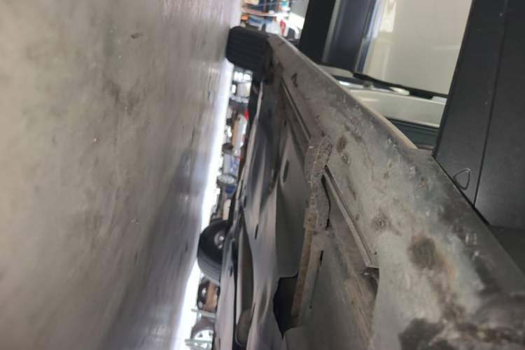 Used Volkswagen Tiguan L 2017 330TSI Automatic Two-Wheel Drive Luxury Edition Right Side Sill