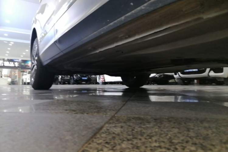 Used Volkswagen Tiguan L 2017 330TSI Automatic Two-Wheel Drive Luxury Edition Right Side Sill