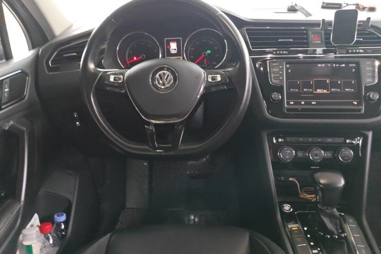 Used Volkswagen Tiguan L 2017 330TSI Automatic Two-Wheel Drive Comfort Edition Steering Wheel