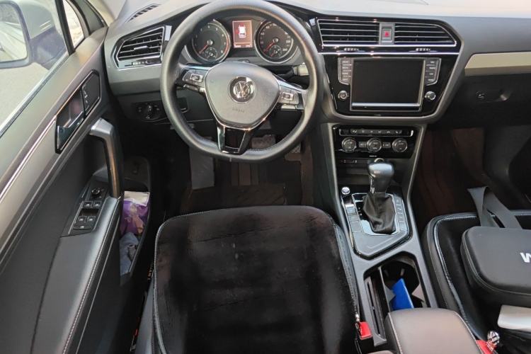 Used Volkswagen Tiguan L 2017 330TSI Automatic Two-Wheel Drive Flagship Edition Steering Wheel