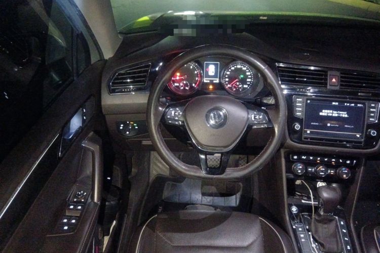 Used Volkswagen Tiguan L 2017 330TSI Automatic Two-Wheel Drive Flagship Edition Steering Wheel