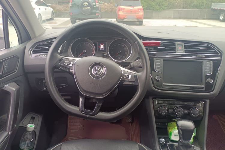 Used Volkswagen Tiguan L 2017 330TSI Automatic Two-Wheel Drive Flagship Edition Steering Wheel