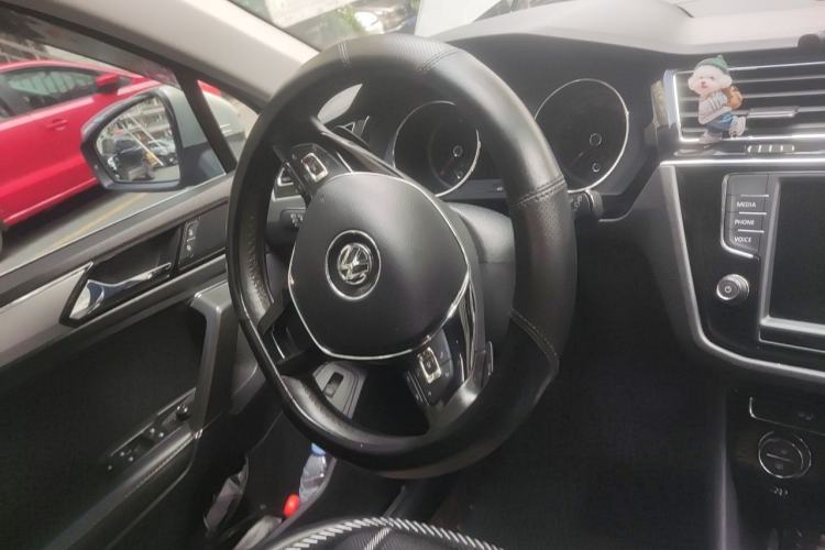 Used Volkswagen Tiguan L 2017 330TSI Automatic Two-Wheel Drive Flagship Edition Steering Wheel