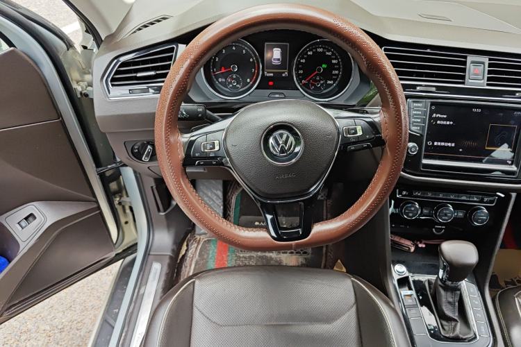 Used Volkswagen Tiguan L 2017 330TSI Automatic Two-Wheel Drive Flagship Edition Steering Wheel