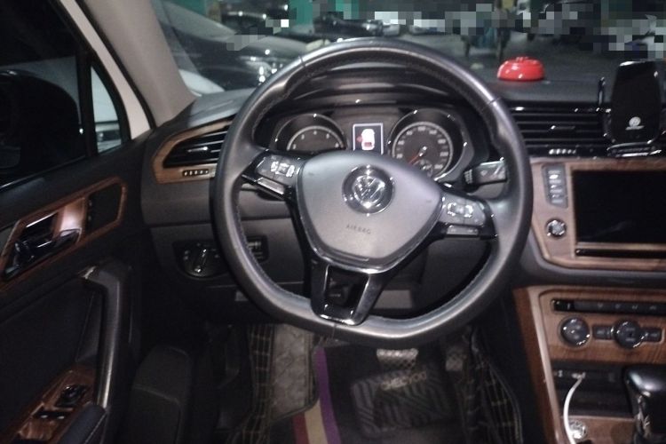 Used Volkswagen Tiguan L 2017 330TSI Automatic Two-Wheel Drive Comfort Edition Steering Wheel