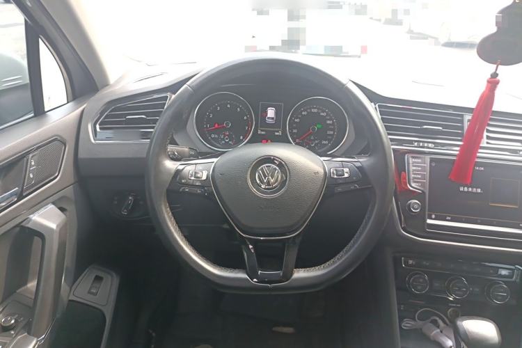 Used Volkswagen Tiguan L 2017 330TSI Automatic Two-Wheel Drive Flagship Edition Steering Wheel