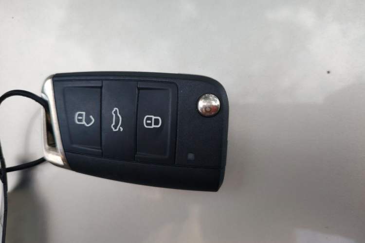 Used Volkswagen Tiguan L 2017 330TSI Automatic Two-Wheel Drive Flagship Edition Vehicle Key