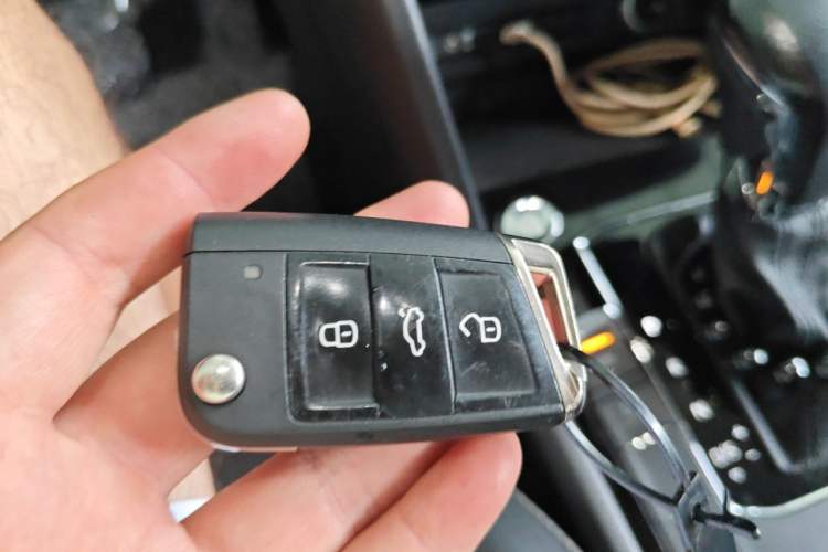 Used Volkswagen Tiguan L 2017 330TSI Automatic Two-Wheel Drive Comfort Edition Vehicle Key